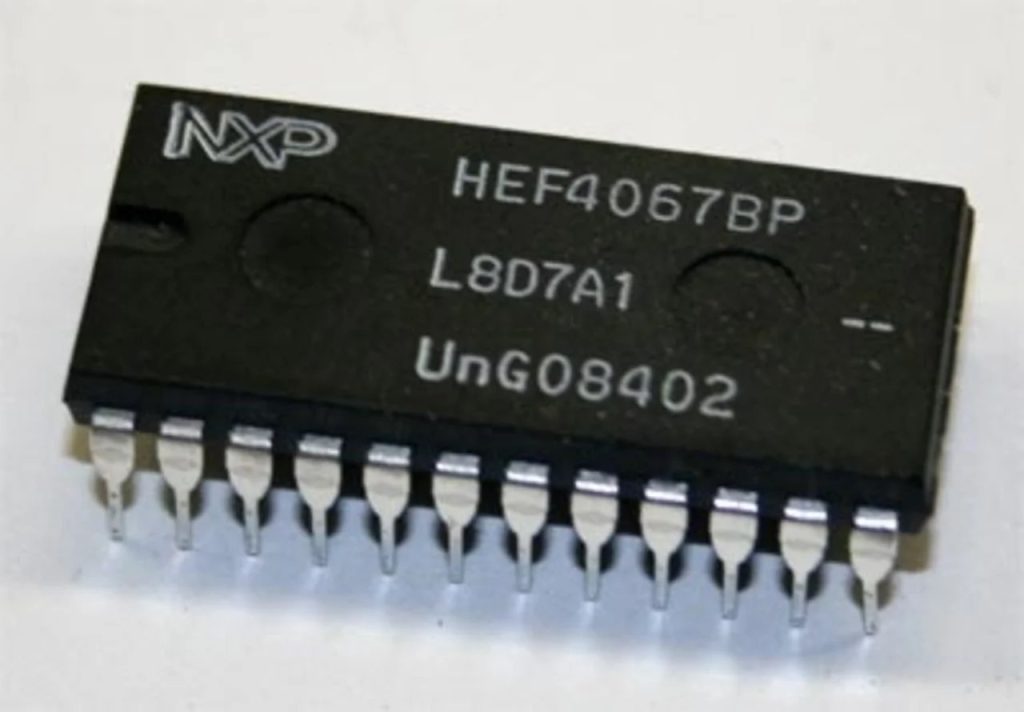 HEF4067BP – DIP