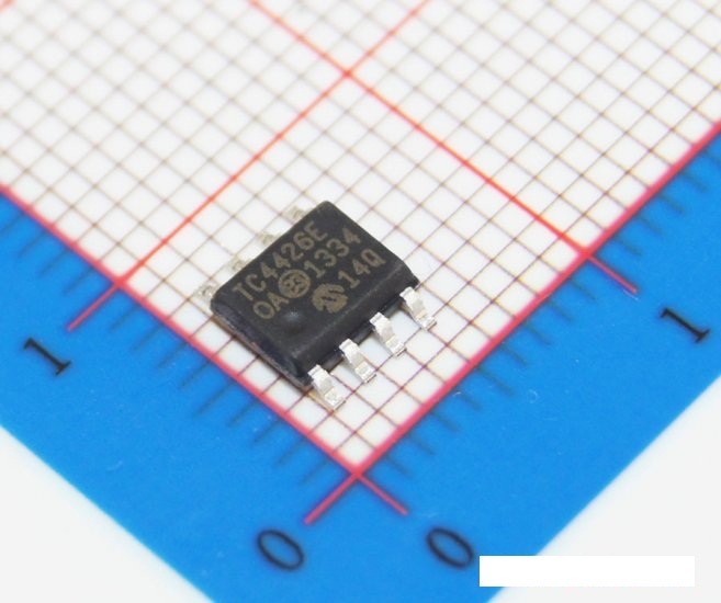 TC4426AEOA- SMD