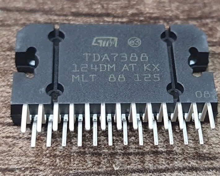TDA7388 – DIP